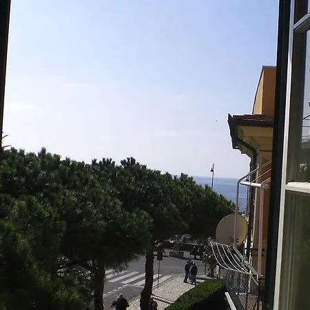 La Casa Dell'ammiraglio Apartment Moneglia
